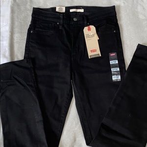 Levi’s Black Skinny Jeans